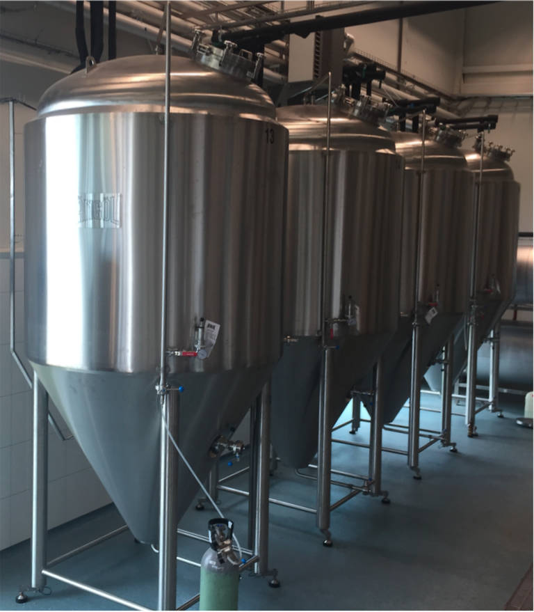 4000L Fermenters on Weight Cells